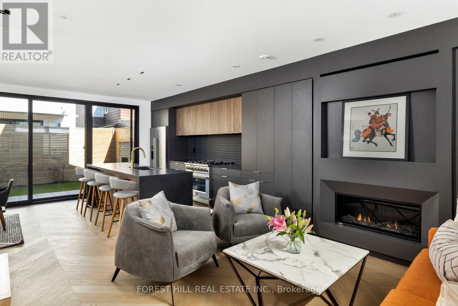 Property Photo:  86 Lansdowne  ON M6K2V9 