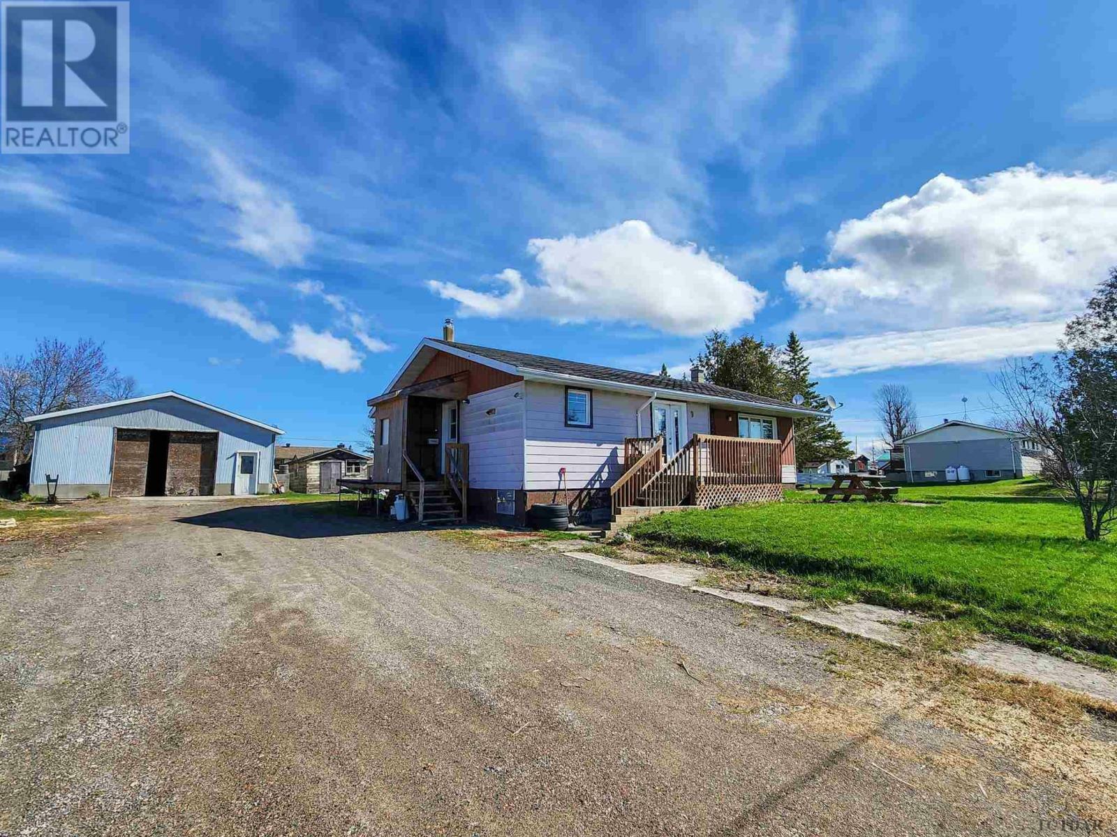 Property Photo:  9 Lillie St  ON P0J1S0 