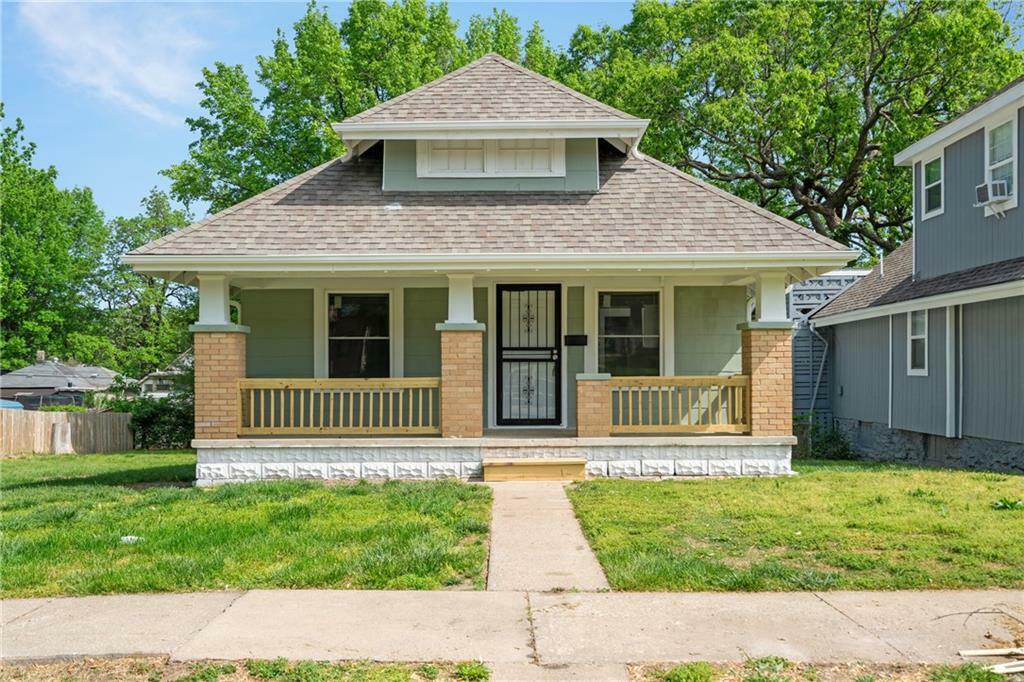 Property Photo:  6214 E 10th Street  MO 64126 