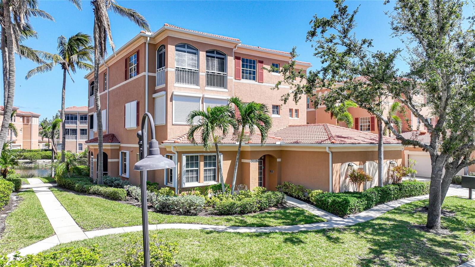 Property Photo: 3228 Sunset Key Circle 101 FL 33955