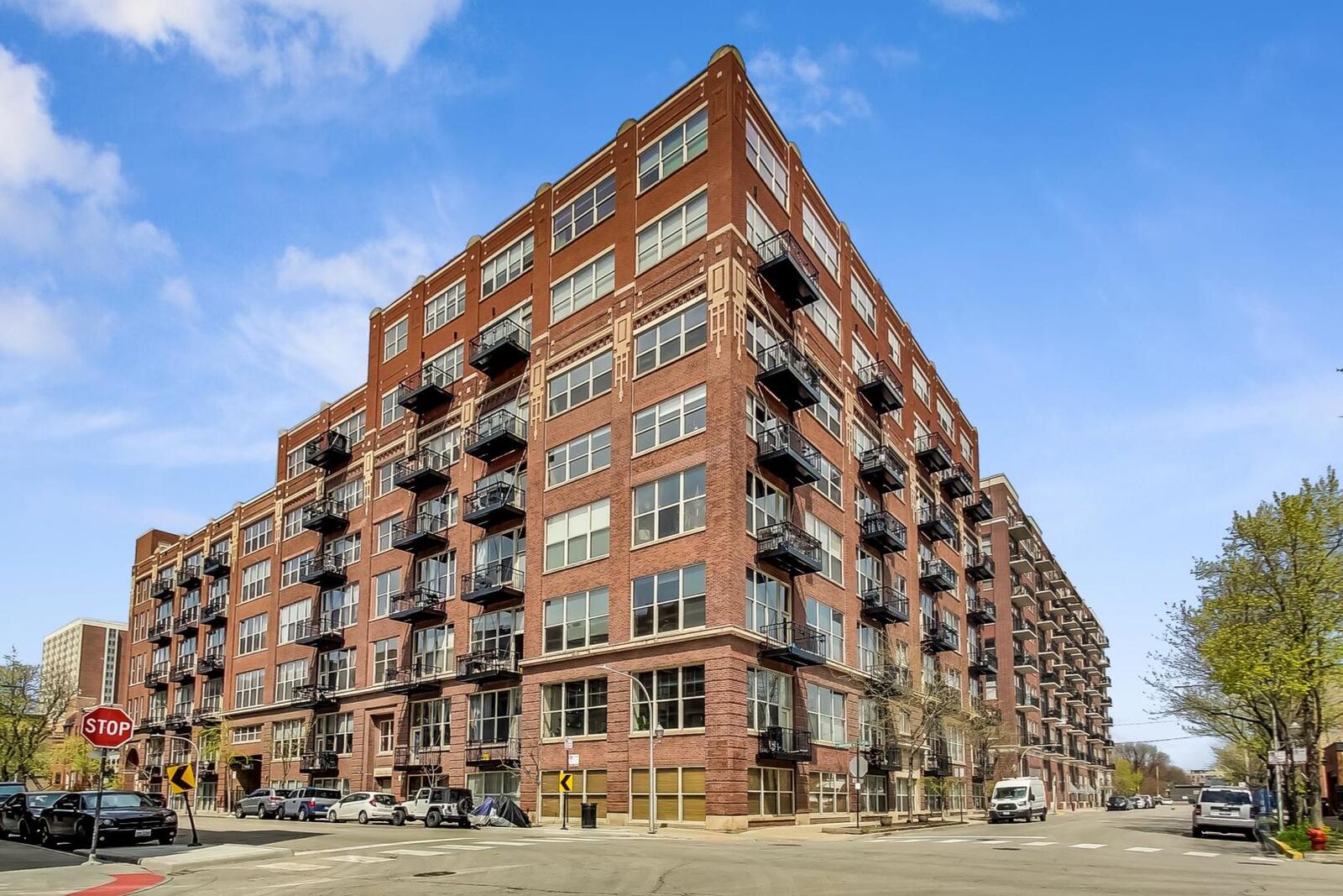 Property Photo:  1500 W Monroe Street 603  IL 60607 