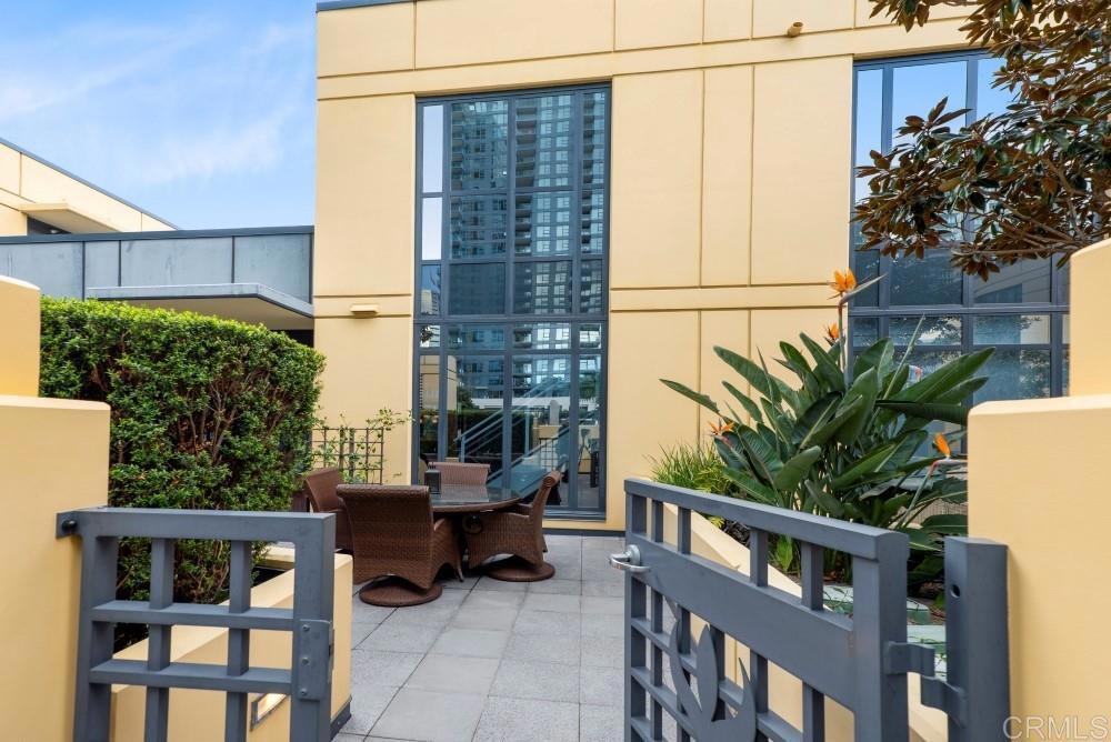 Property Photo:  1325 Pacific Hwy 308  CA 92101 