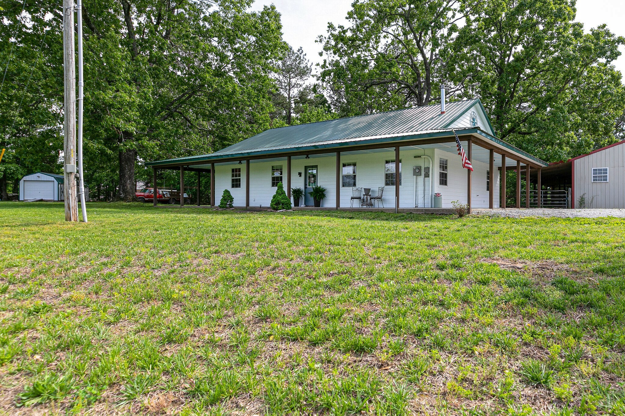 Property Photo:  3566 Summertown Hwy  TN 38483 