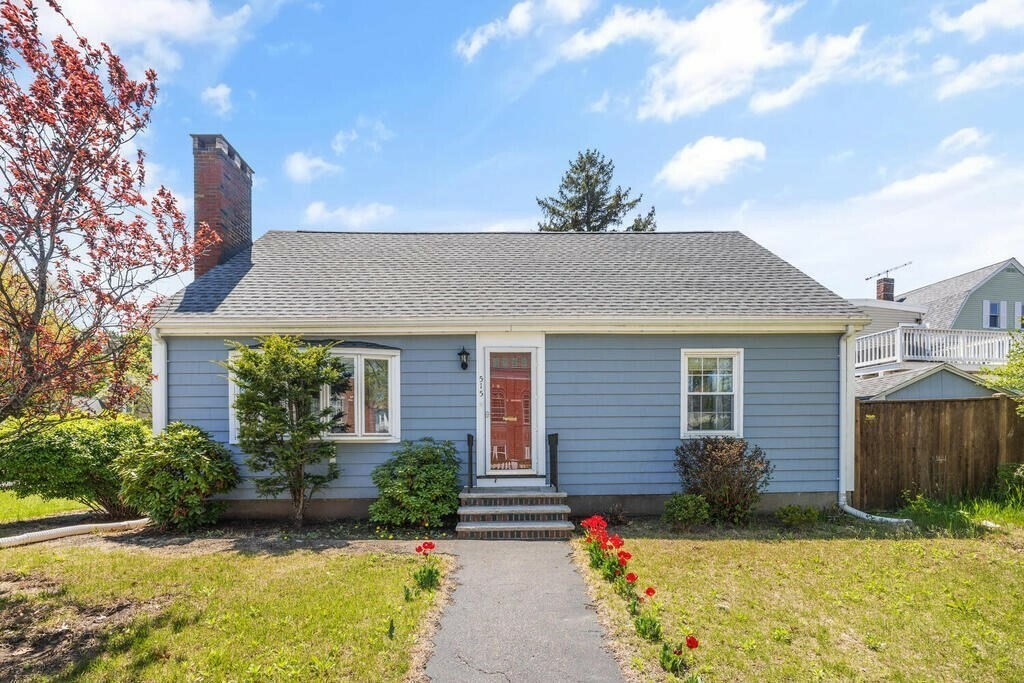Property Photo: 515 Lynn Fells Pkwy MA 02176
