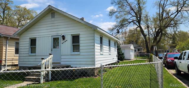 Property Photo:  720 Vaught Street  MI 48340 