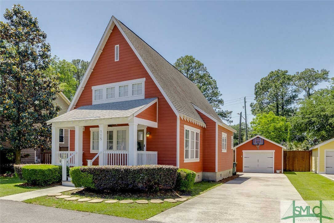 Property Photo: 115 Daisy Court GA 31404