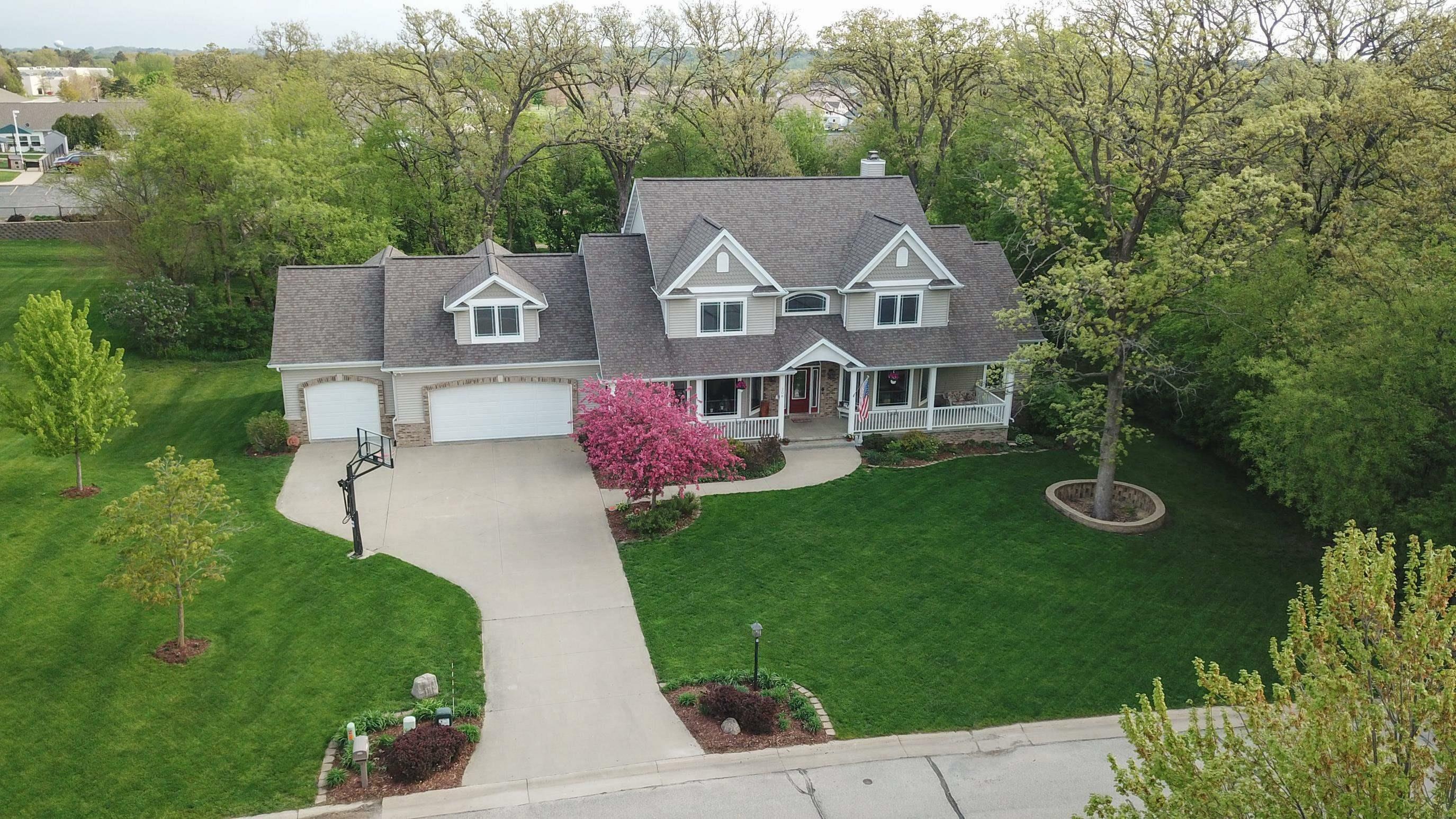 Property Photo: 208 Oak Ridge Circle IA 50677