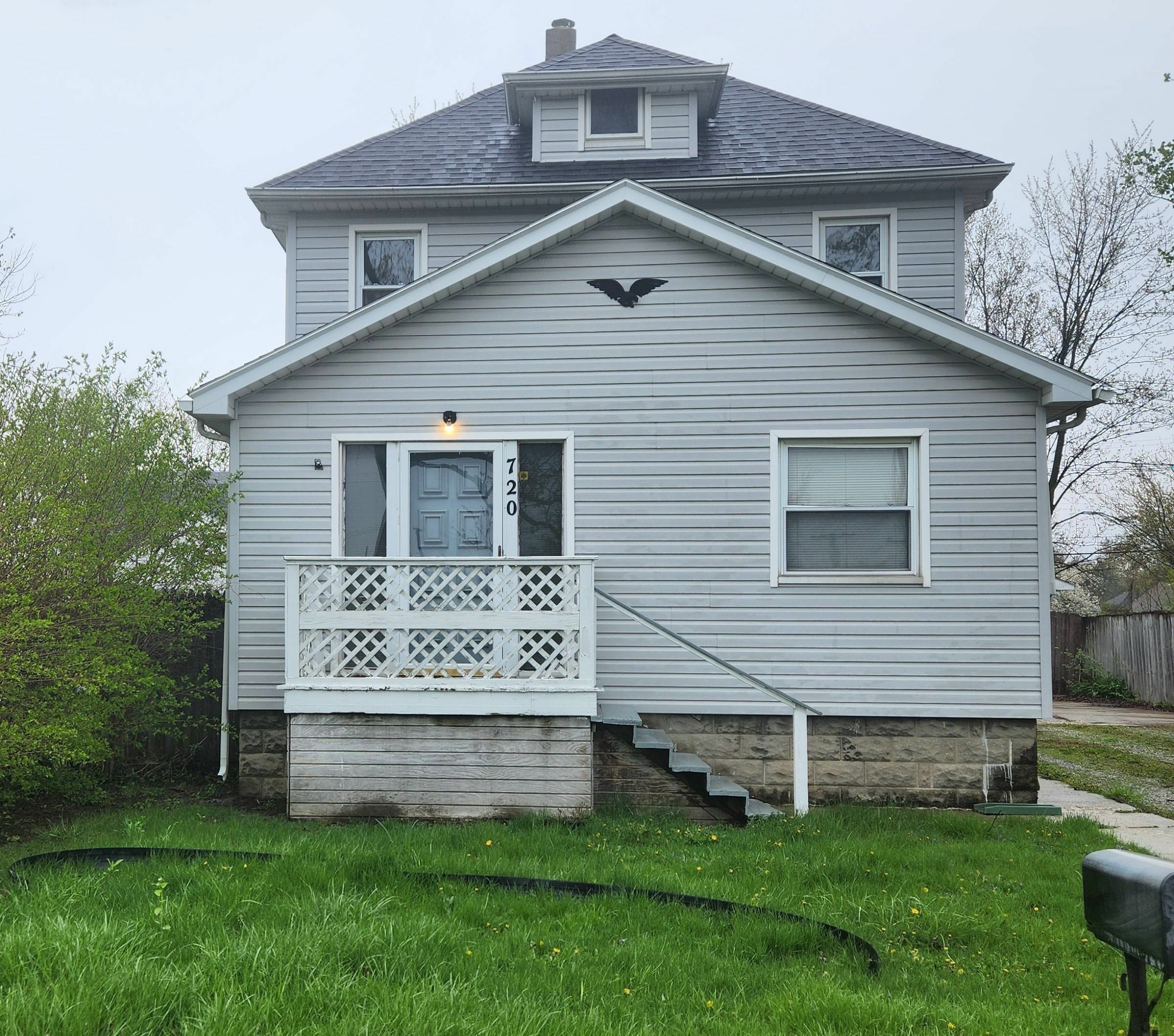 Property Photo:  720 W 10th Street  MI 48161 4017 