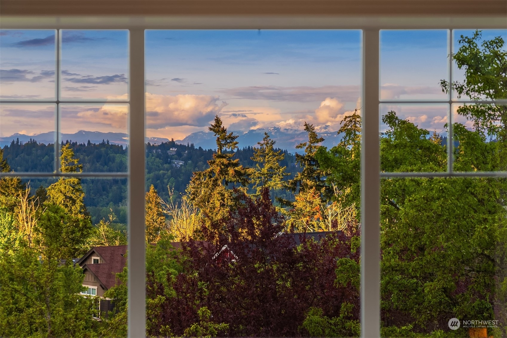 Property Photo:  745 Bear Ridge Drive NW  WA 98027 