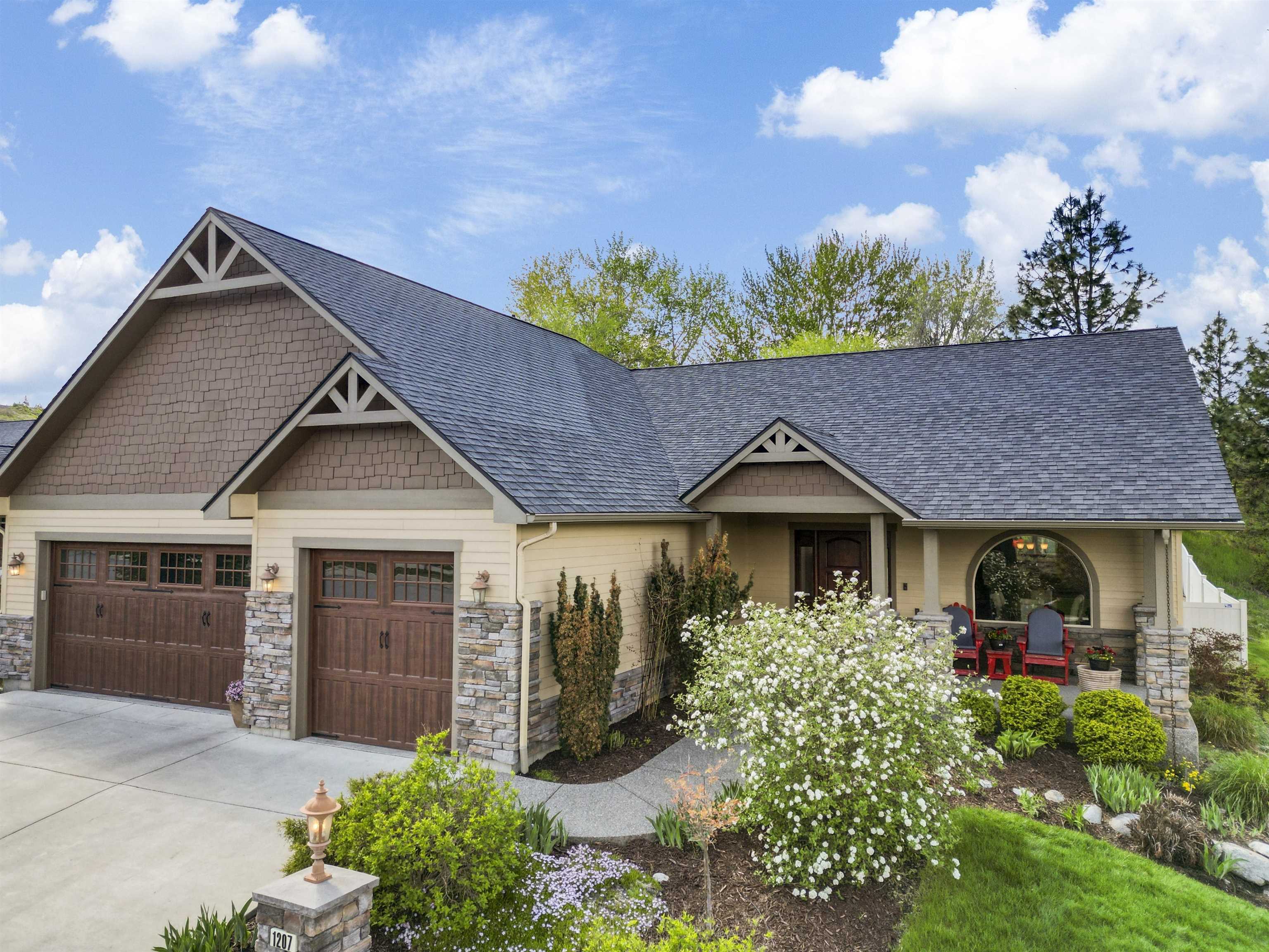 Property Photo: 1207 N Inland St WA 99224