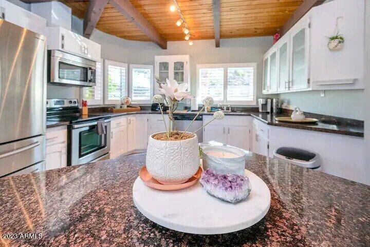 Property Photo:  908 W Pershing Avenue  AZ 85029 