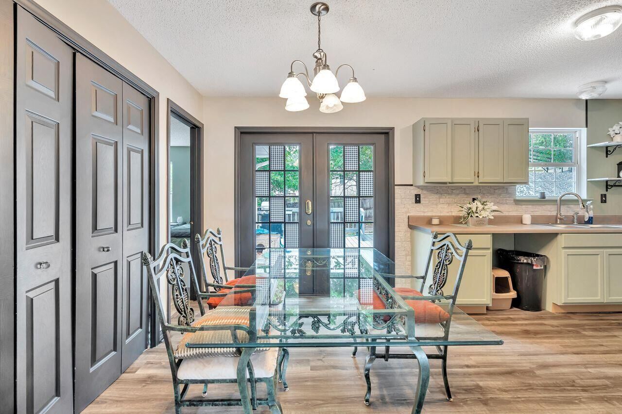 Property Photo:  612 Jeremy Court  FL 32539 