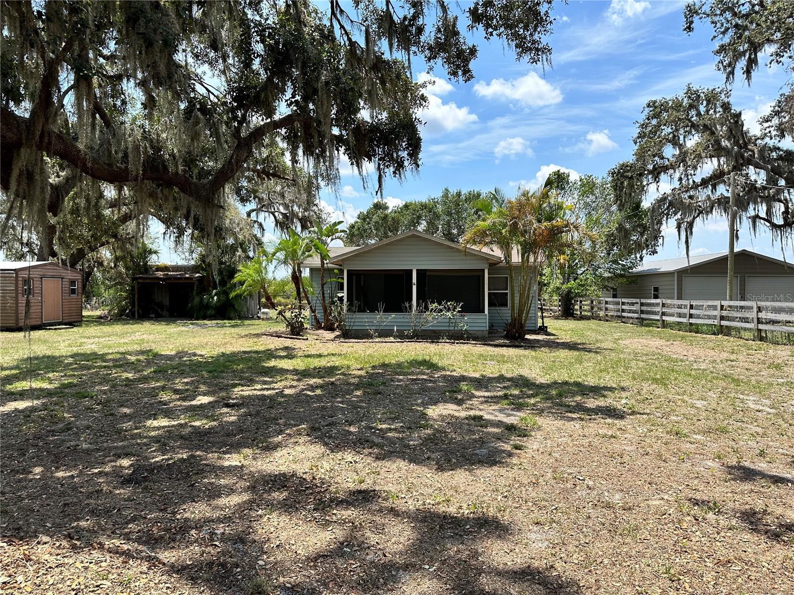 Property Photo: 3221 NE Davis Street FL 34266
