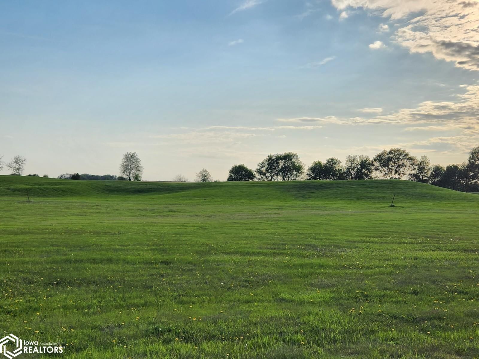 Property Photo: 427 Brickyard Road IA 50475