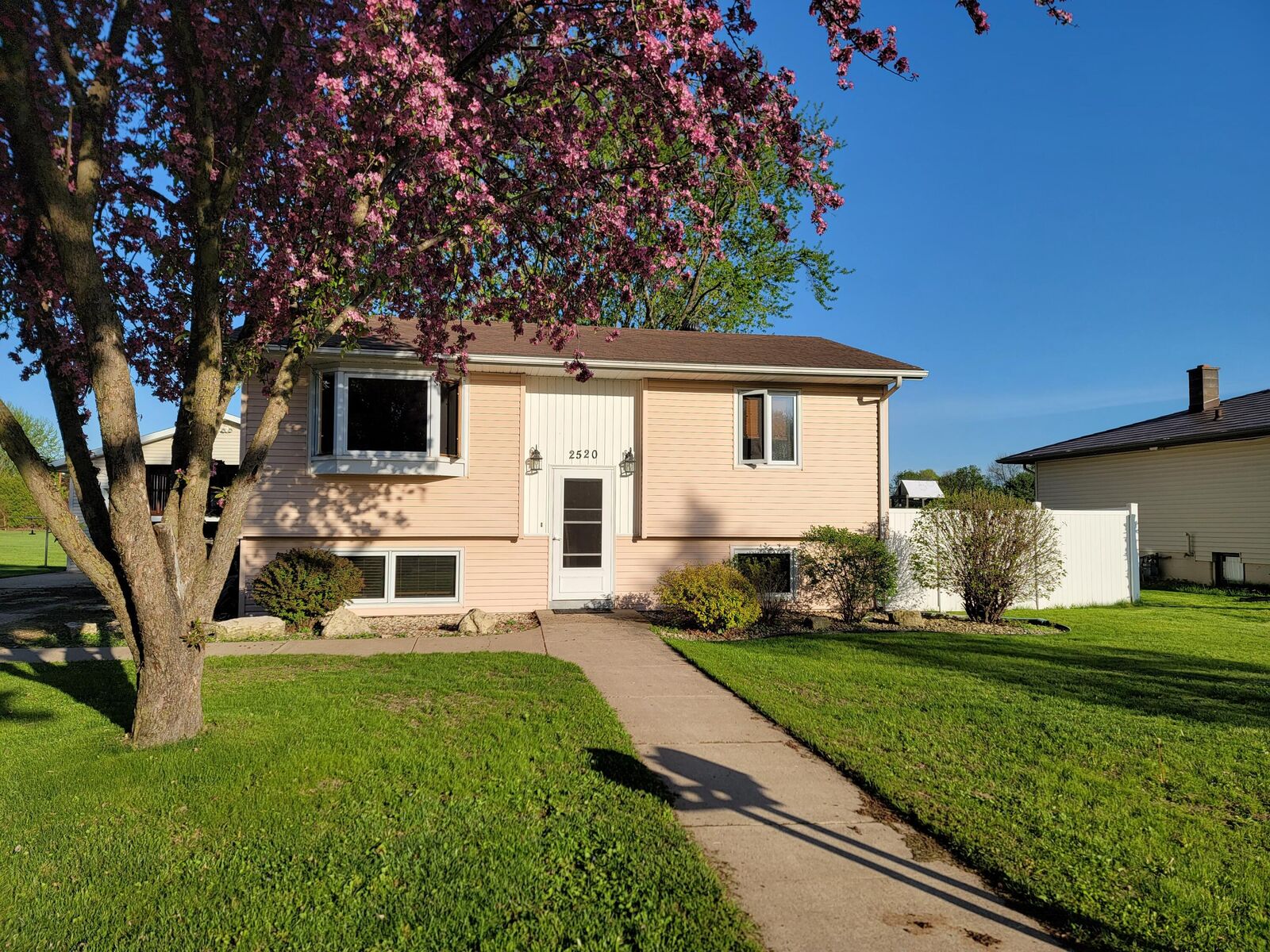 Property Photo:  2520 Island Park Rd  WI 54603 