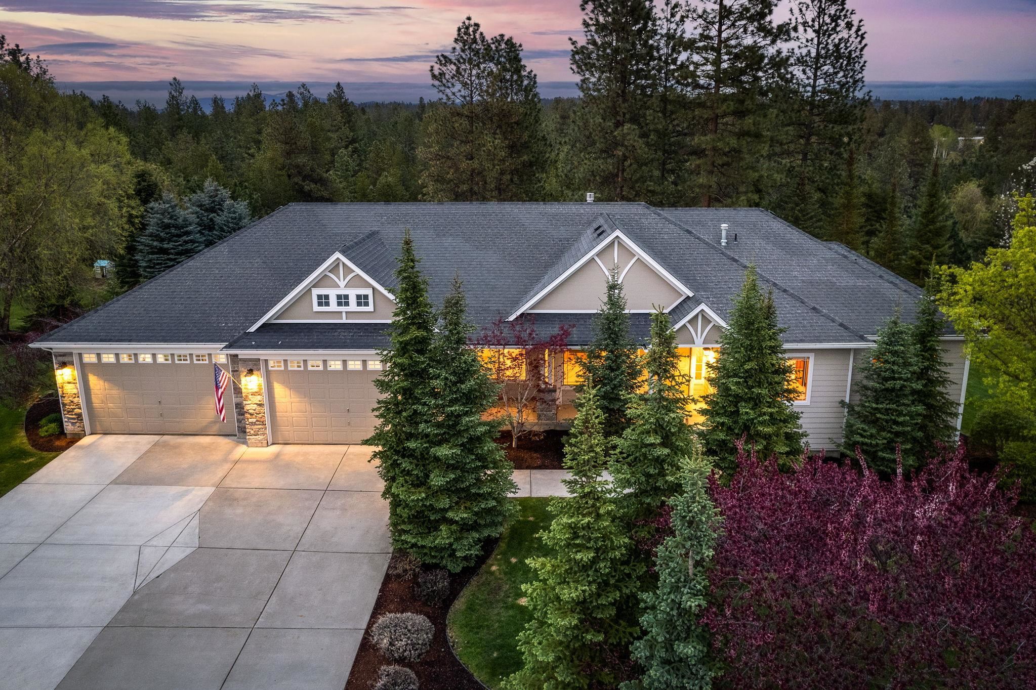 Property Photo: 17612 N Summerwood Dr. Dr WA 99005
