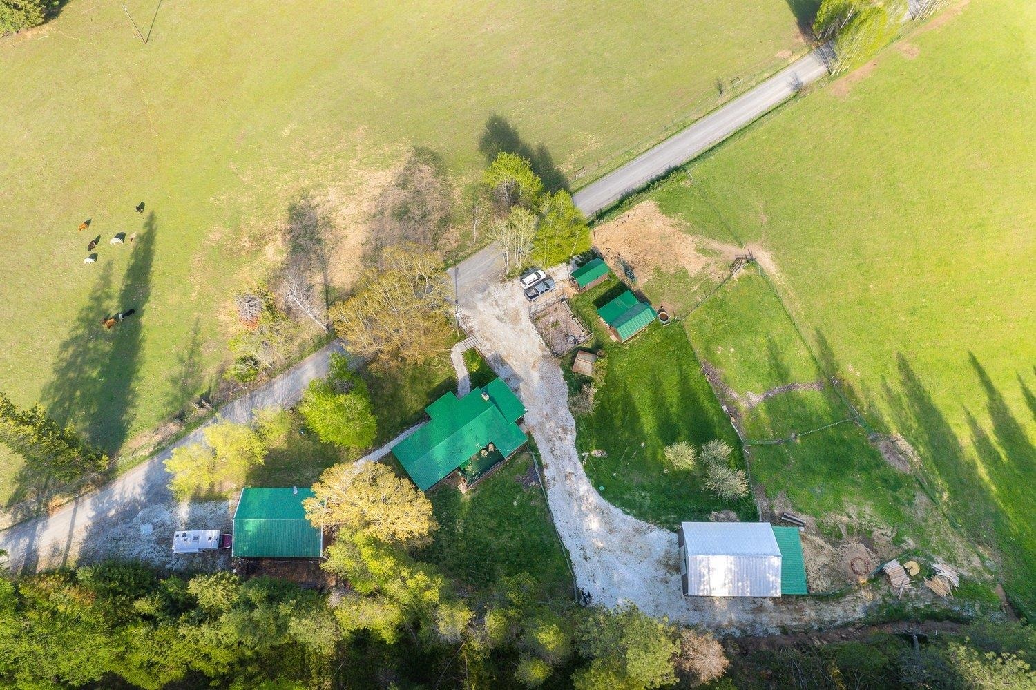 Property Photo: 5161 Gennett Rd WA 99173