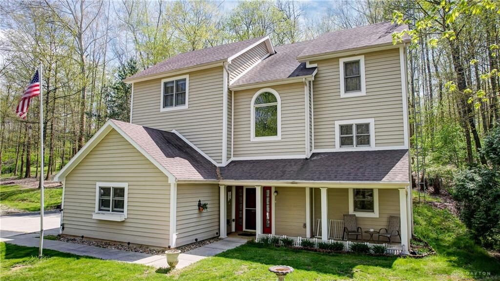 Property Photo: 905 Lewis Creek Court OH 45385