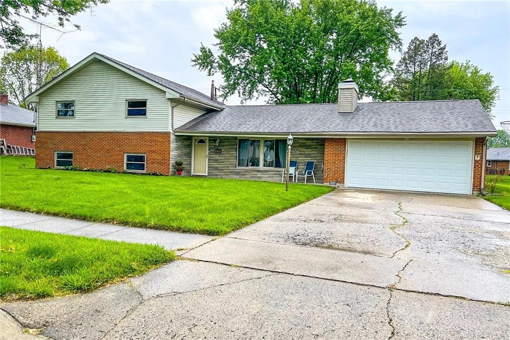 Property Photo: 303 Grantham Drive OH 45322