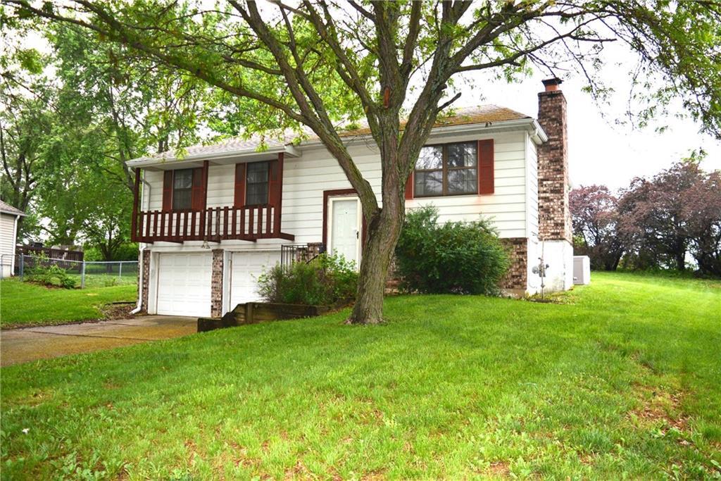 Property Photo: 4505 NW Amesbury Road MO 64015