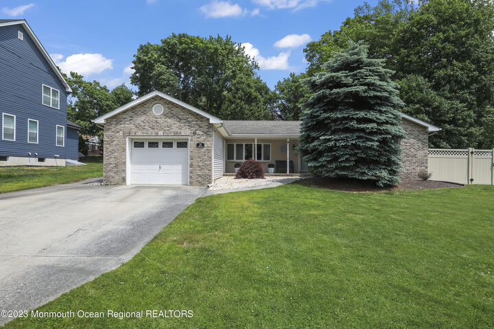 31 Woodbrook Drive  Aberdeen NJ 07747 photo