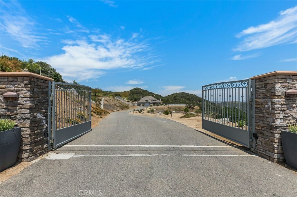 Property Photo: 22112 Via Entrada CA 92562