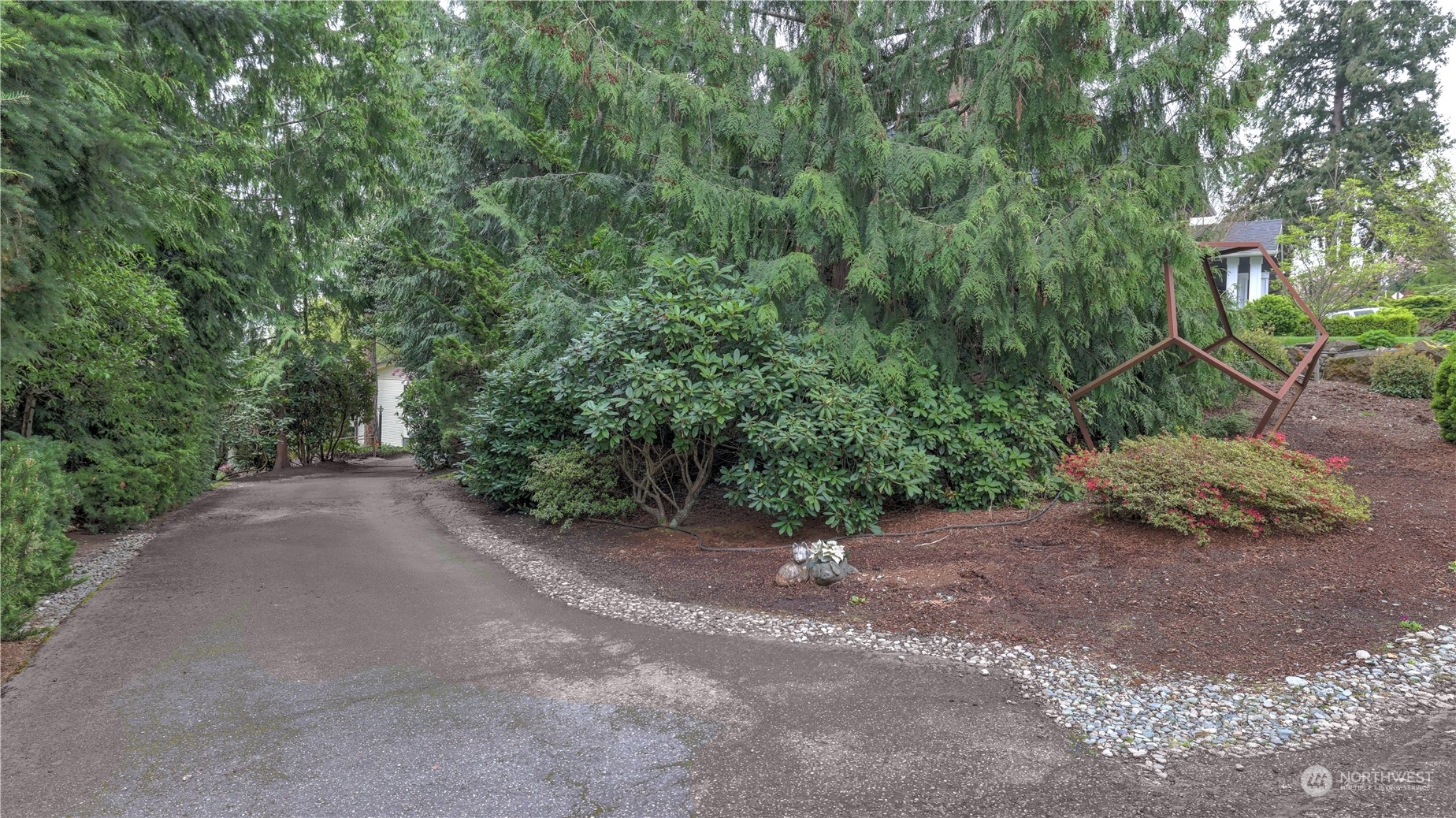 Property Photo: 3950 96th Avenue SE WA 98040