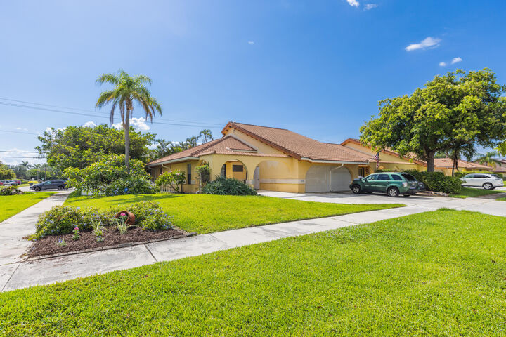 4498 NE 5th Avenue  Boca Raton FL 33431 photo