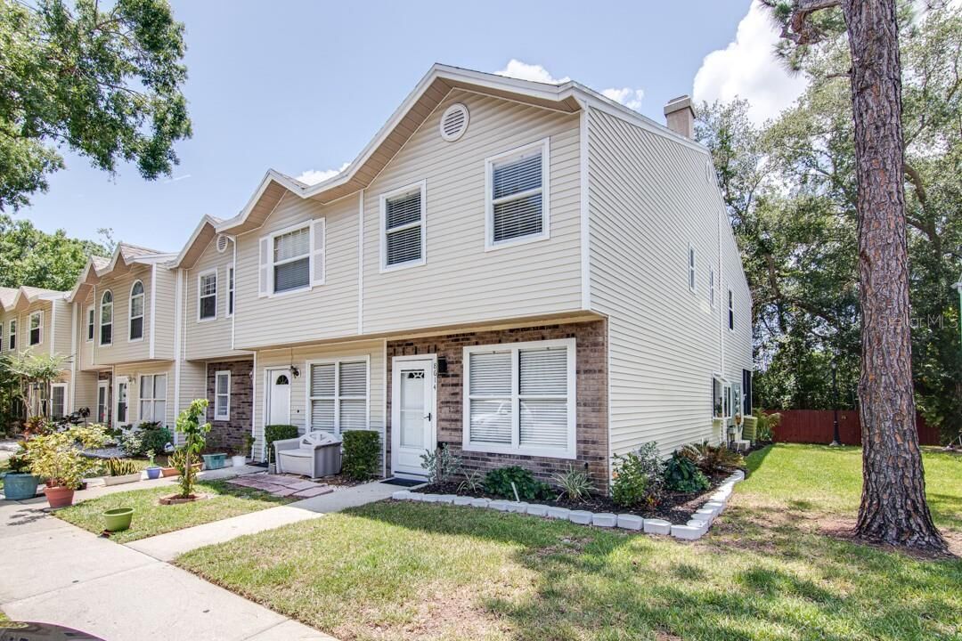 Property Photo: 8614 Cobbler Place FL 33615