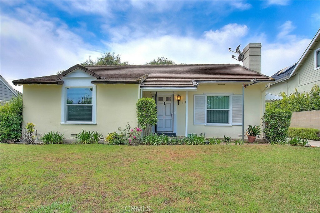 Property Photo: 1117 N Hidalgo Avenue CA 91801