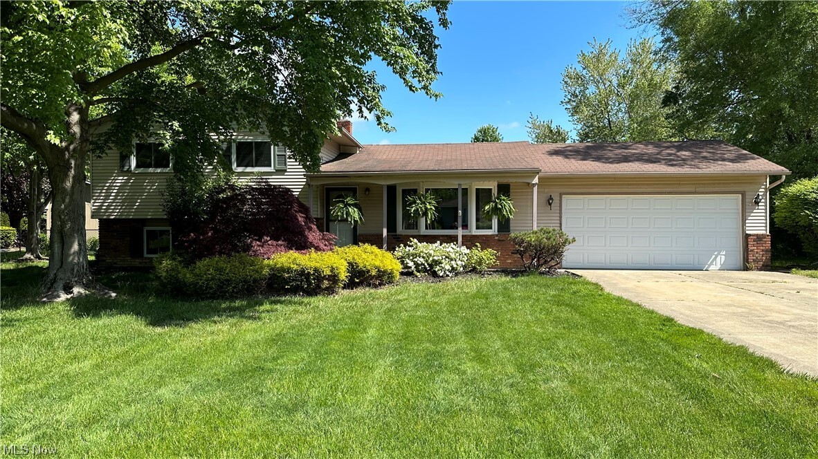 Property Photo: 7279 Welland Drive OH 44060