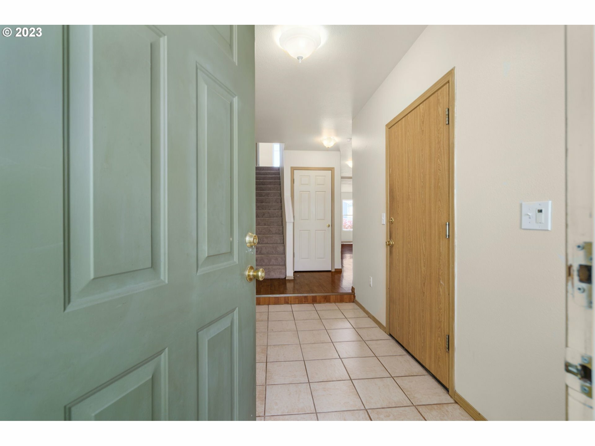 Property Photo: 8342 SE Clinton St OR 97266