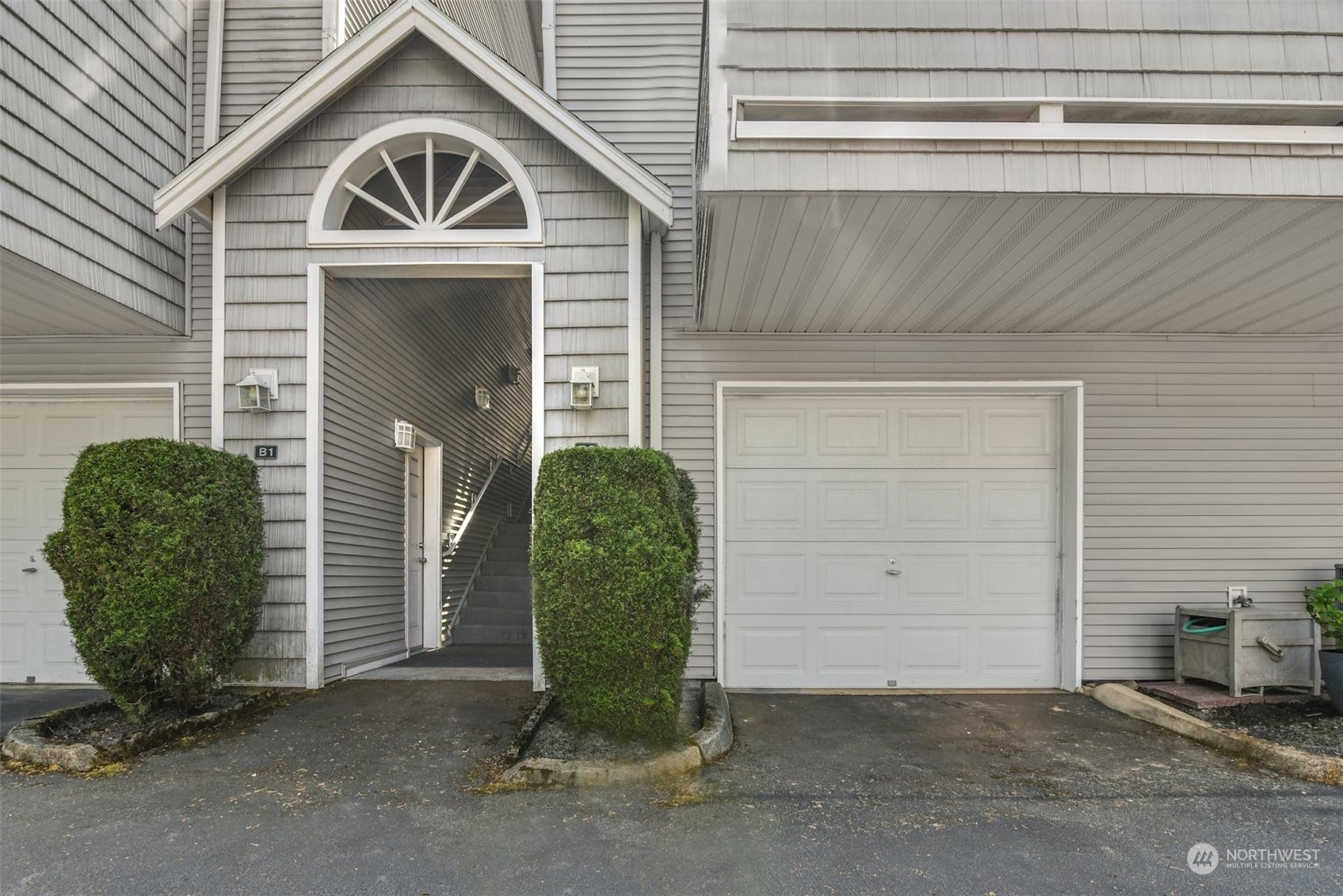 Property Photo:  601 12th Avenue NW B2  WA 98027 