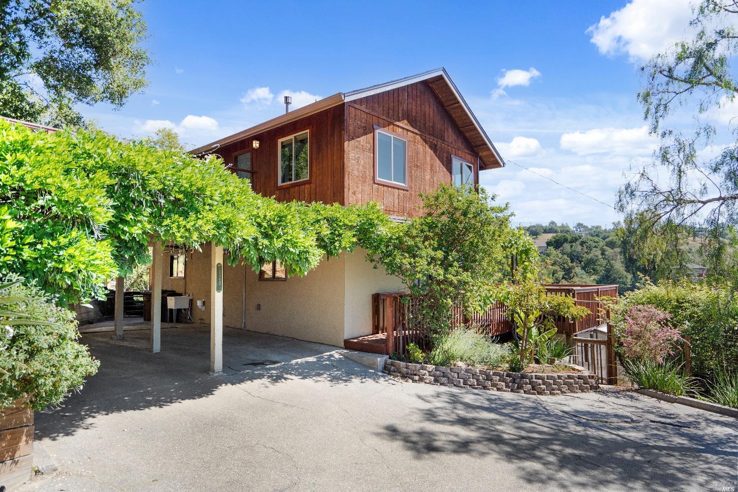 Property Photo:  129 Ridgeway Avenue  CA 94930 