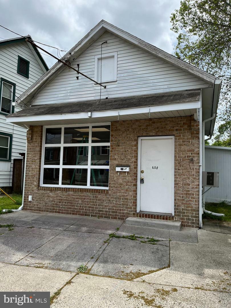 Property Photo:  680 Broad  PA 17201 