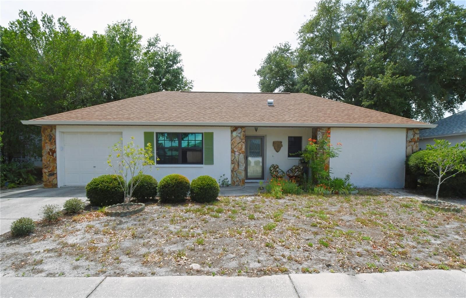 Property Photo: 1323 Calamondin Drive FL 34691