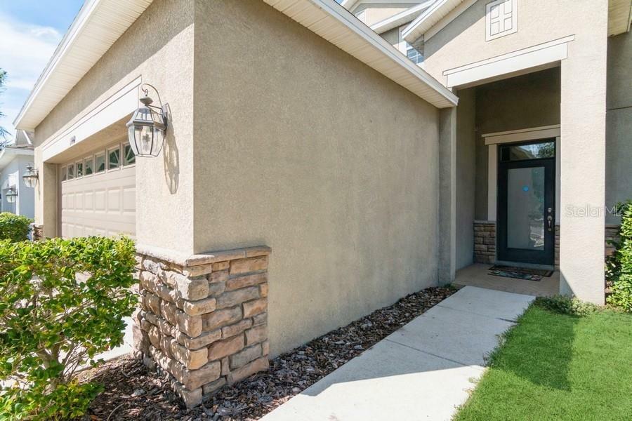 Property Photo: 11440 Flora Springs Drive FL 33579