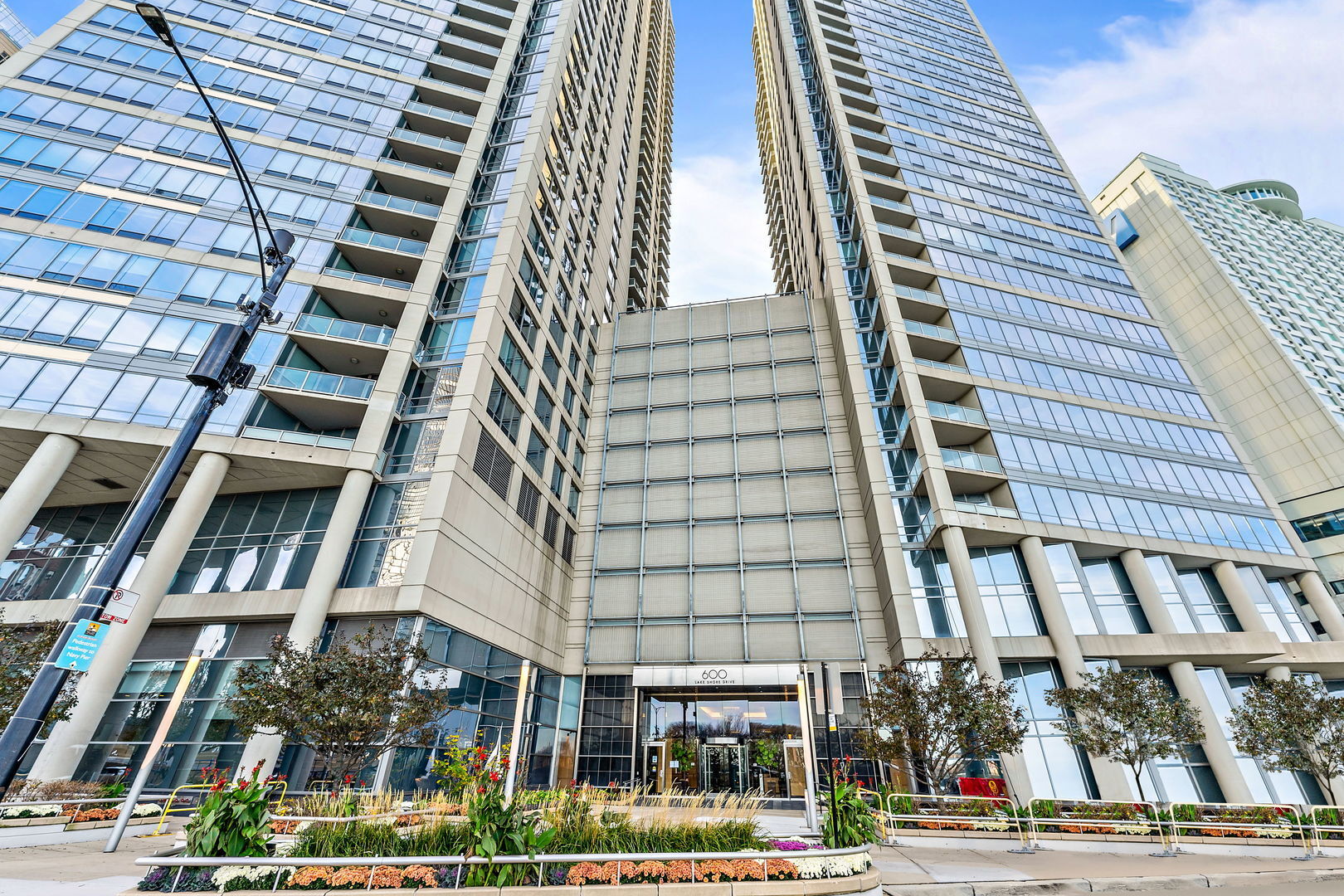 Property Photo: 600 N Lake Shore Drive 2108 IL 60611