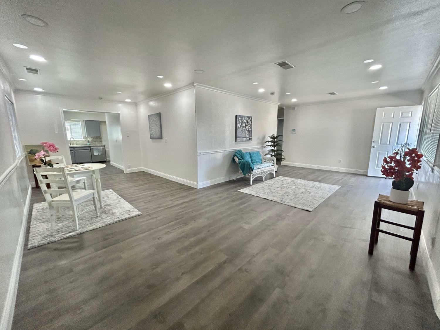 Property Photo: 6621 Jackson Avenue CA 95367