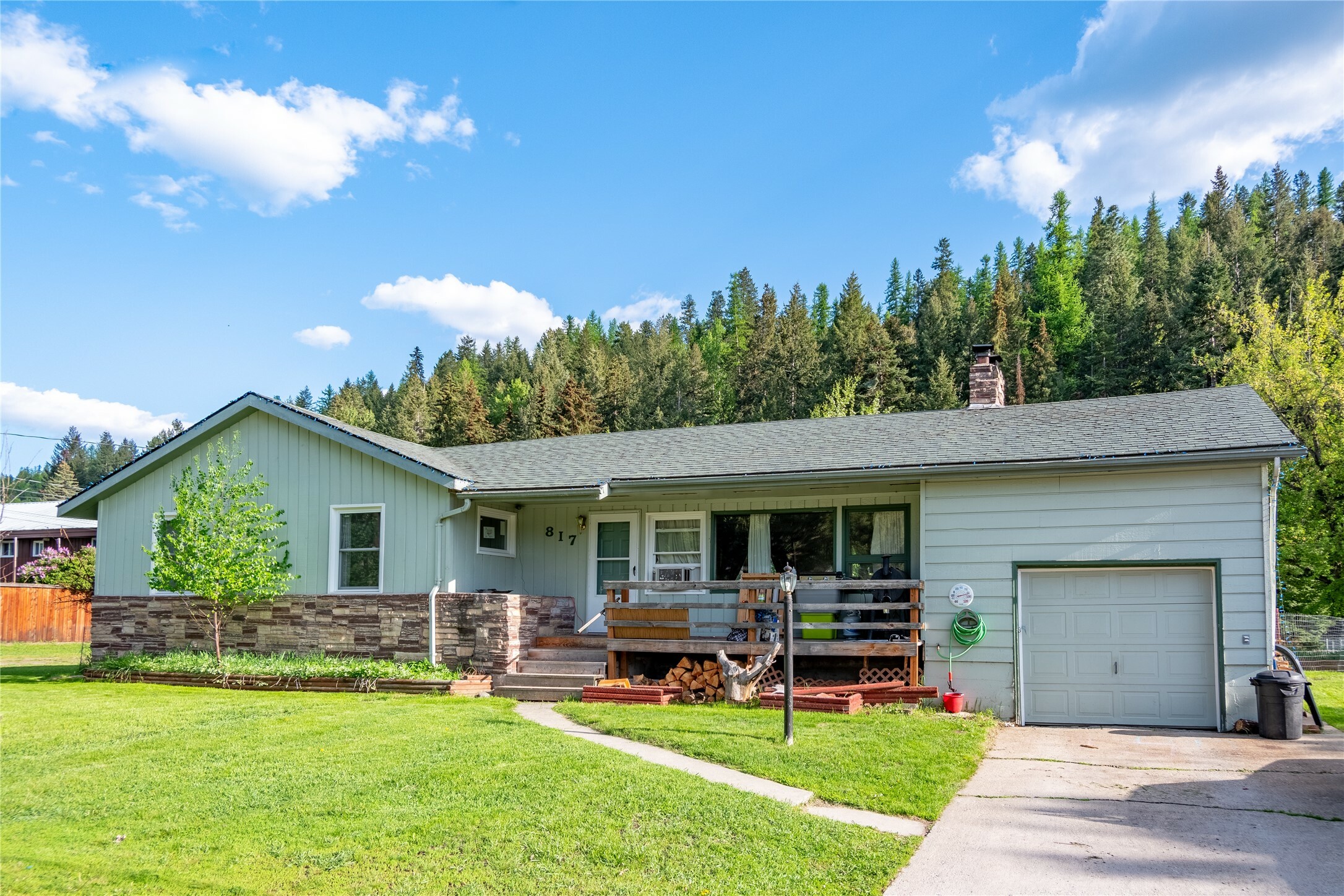 Property Photo: 817 W Balsam Street MT 59923