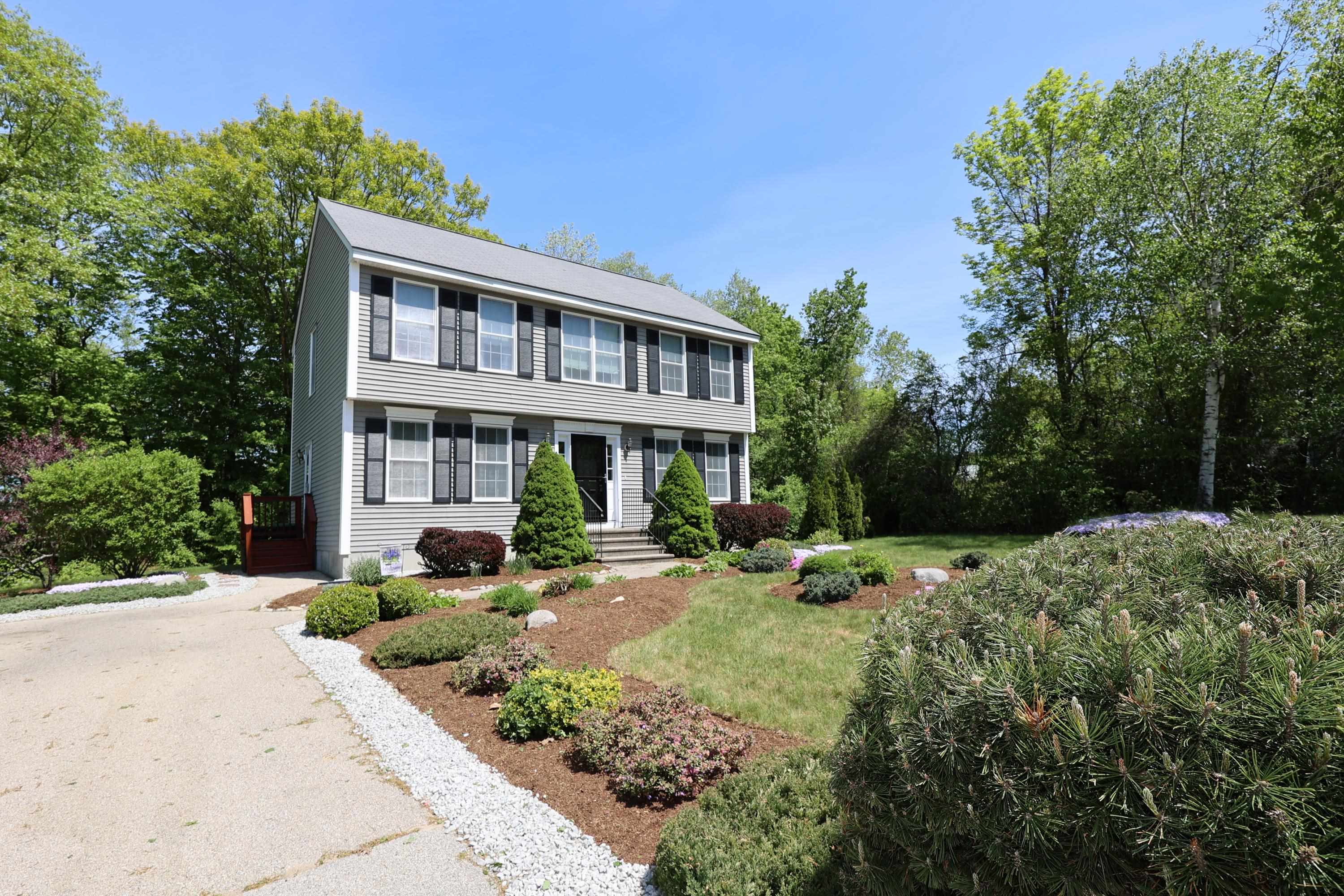 Property Photo: 29 Peaslee Drive NH 03275