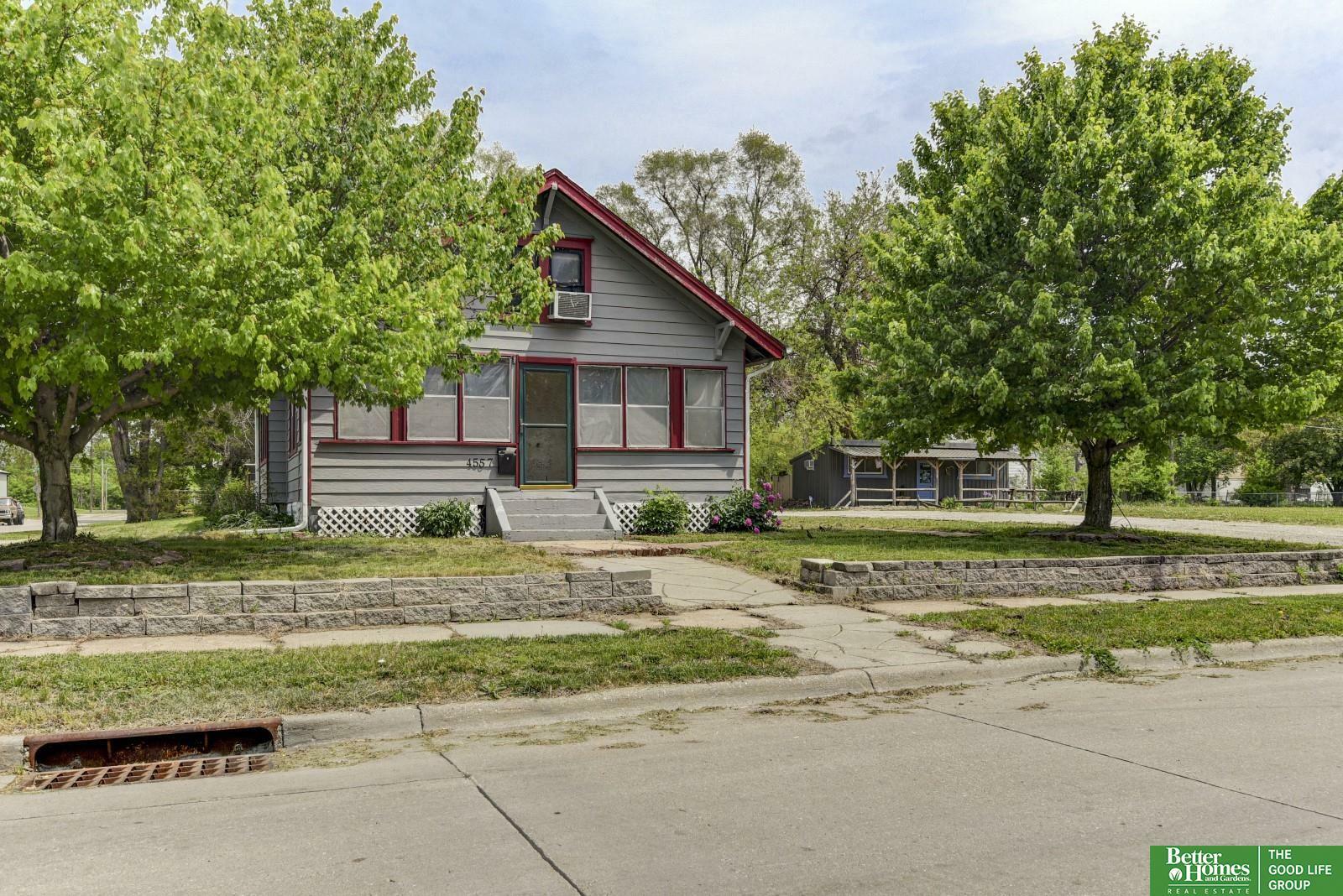 Property Photo: 4557 N 14 NE 68110