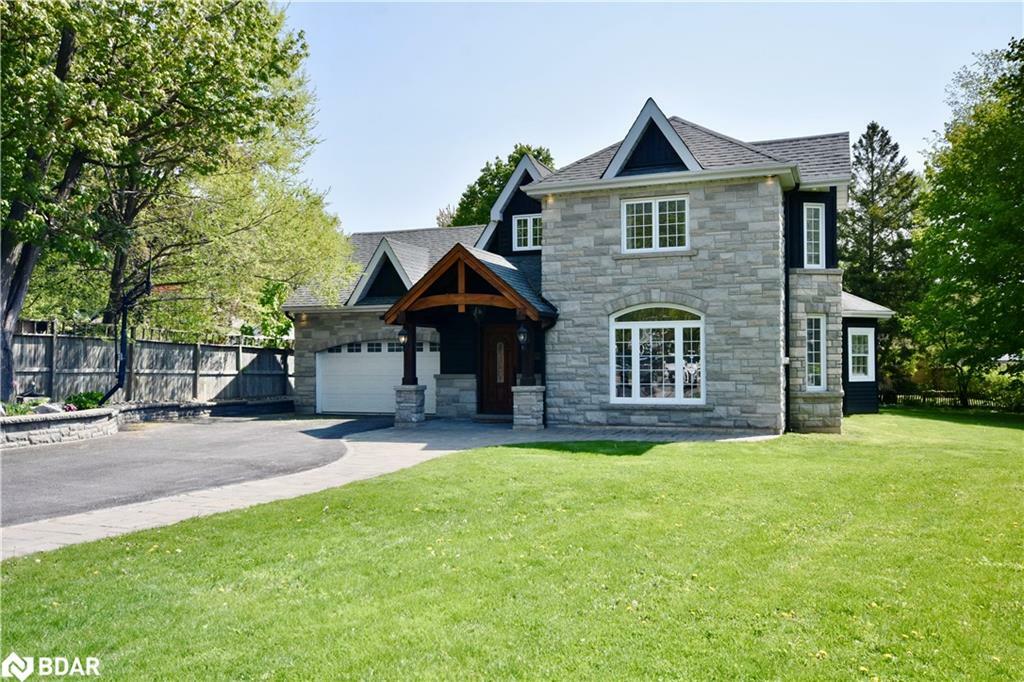 Photo de la propriété: 105 Duckworth Street ON L4M3V9