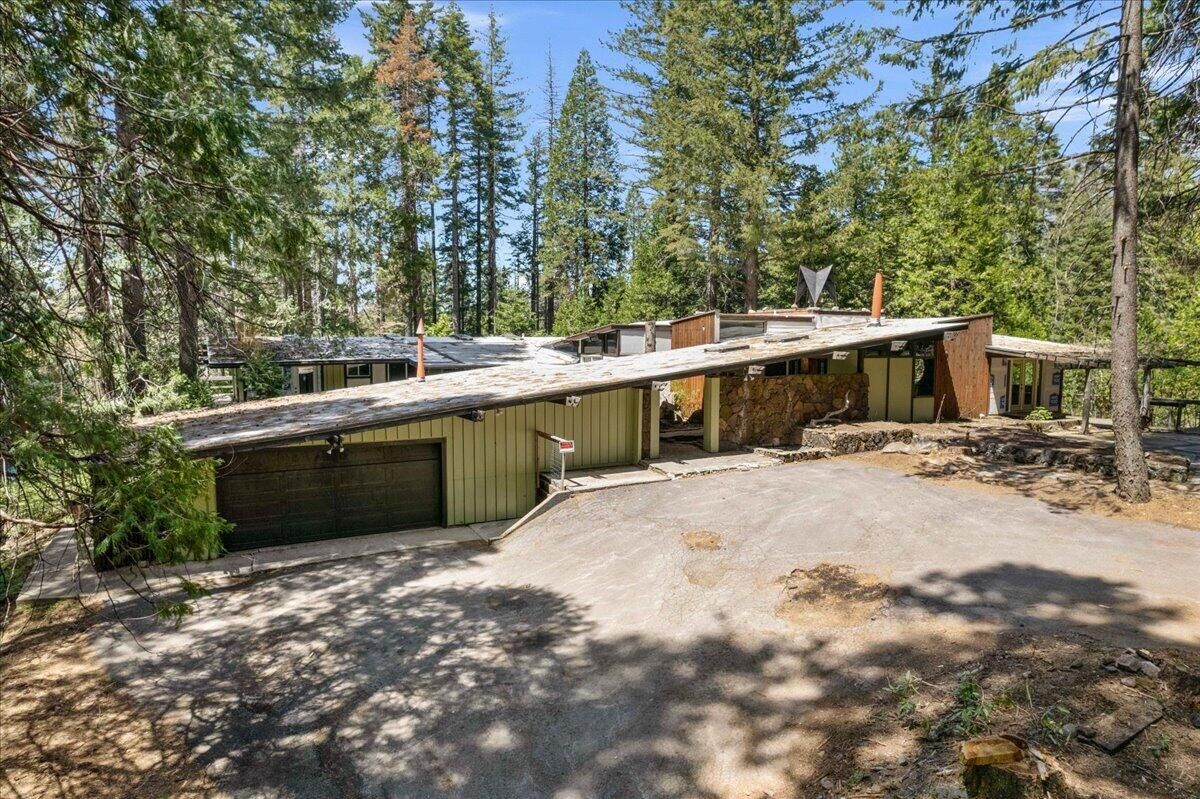 Property Photo: 1108 Davis Place CA 96067