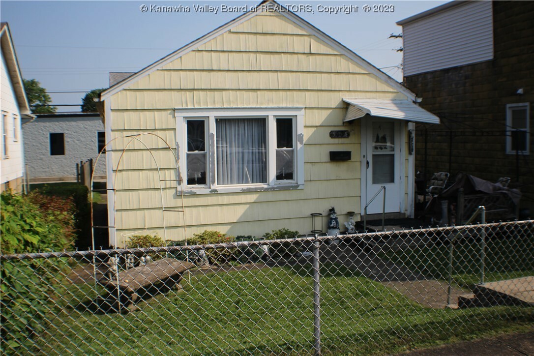 Property Photo:  5004 Kentucky Street  WV 25309 