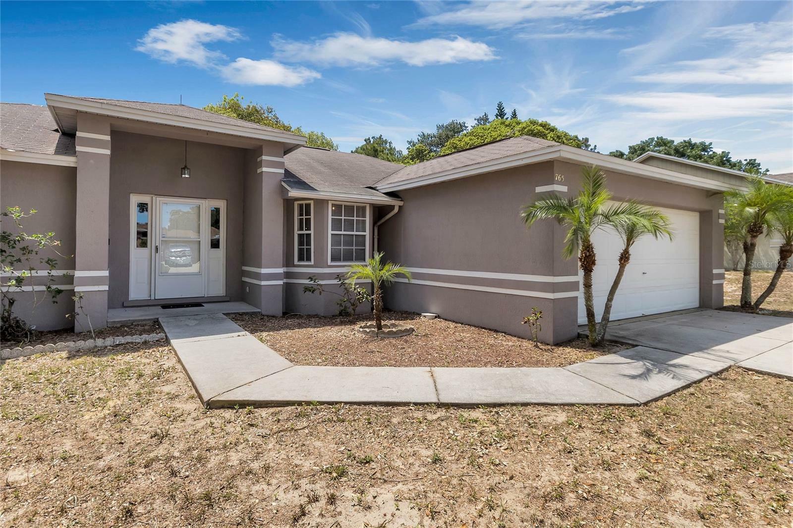 Property Photo: 765 Tartan Loop FL 33853