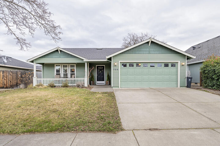 766 Spring Valley Drive  Medford OR 97501 photo