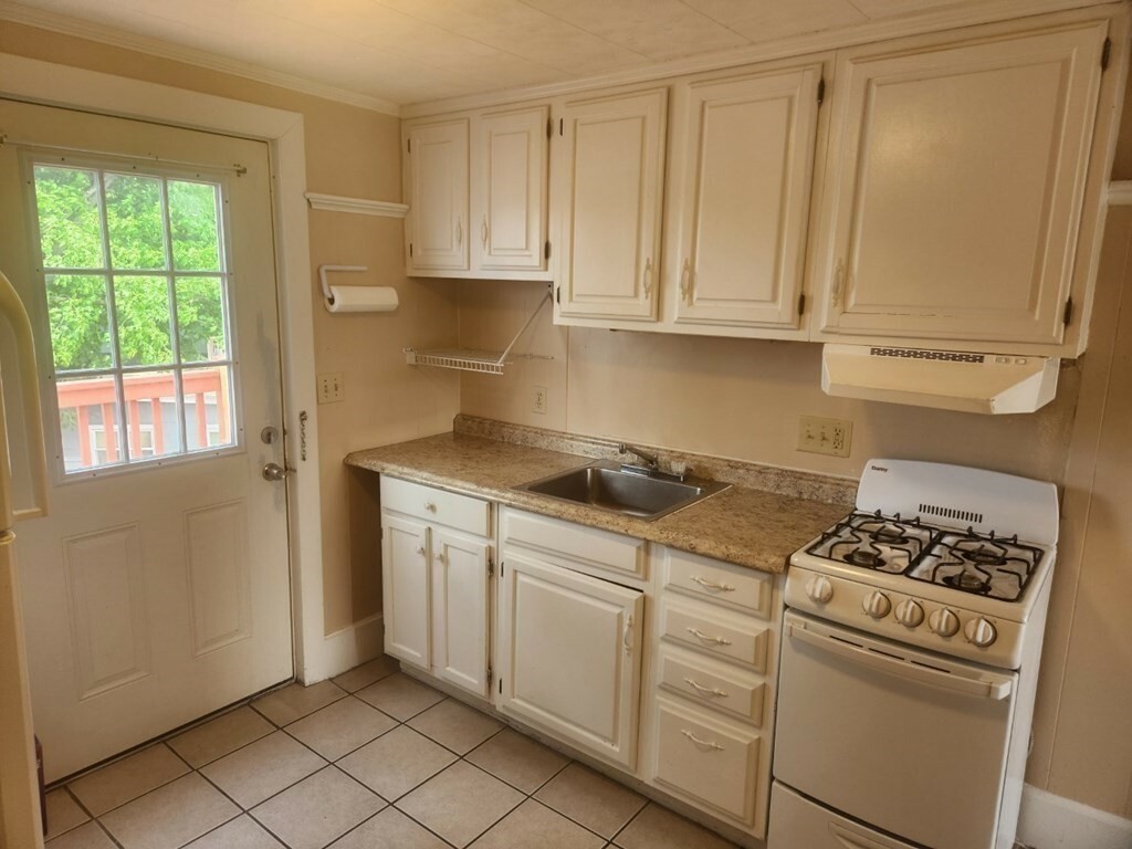 Property Photo: 30 Mount Pleasant Avenue 2R MA 01453