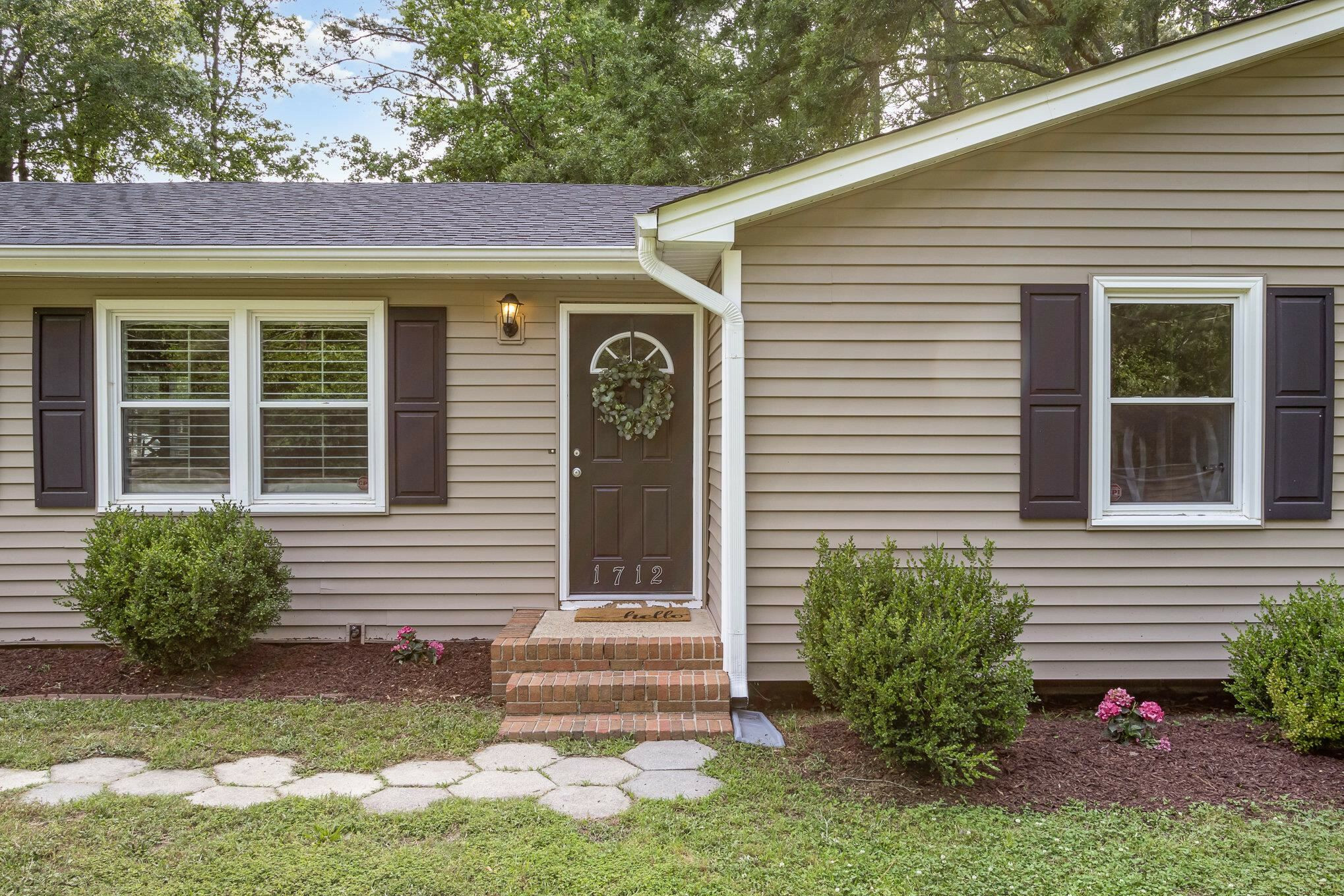 Property Photo: 1712 Riverview Road NC 27610
