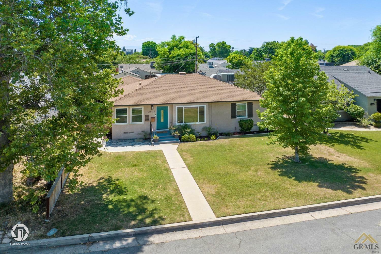 Property Photo: 2632 Spruce Street CA 93301